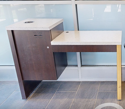 [#C4-9] Cheque desk