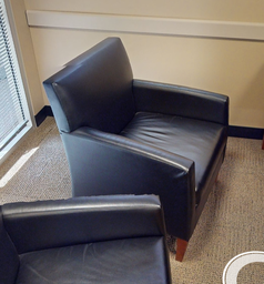 [#B12-6] Black lounge chair