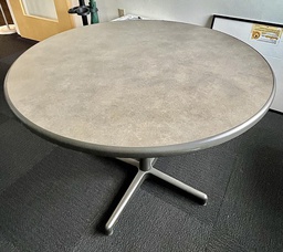 [#C4-33_18] Round Table - 36