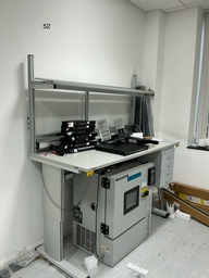 [#E4-52] Electronic adjustable height desks with 12x single uk sockets 