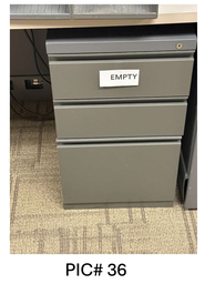 [#D16-36] METAL PEDESTALS - BFF