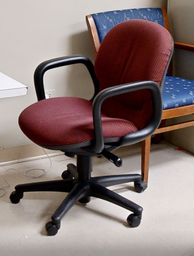 [#B13-03] Red task chair