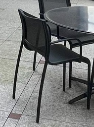 [#B4-24_6] Metal Outdoor Chairs