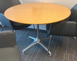 [#C4-30_6] Round Meeting Table - 42 D