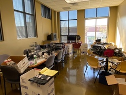 [#C2-7] Break Room Table