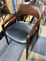 [#B9-321] BROWN/BLACK SIDE CHAIRS WOOD FRAME &amp; BLACK VINYL SEAT