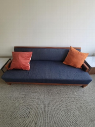 [#B7-358] SOFA BLUE FABRIC W/2 RED PILLOWS 74" X 29" X 29"