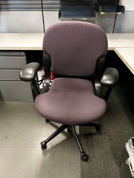 [#B13-89] TASK CHAIR, PURPLE, NO TAG