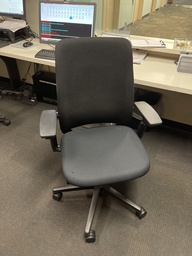 [#B13-8] Task Chair