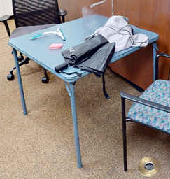 [#C8-24] Blue square card folding table