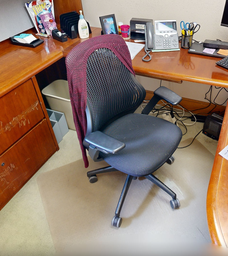 [#B13-9] Black Task Chair