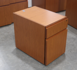 [#D17-45] Wood Pedestal (photo representation)