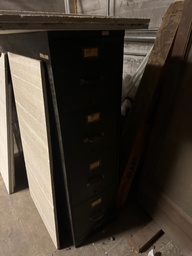 [#D11-19] 4 drawer cabinet