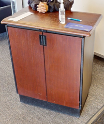 [#D21-29] Large 2 door cabinet