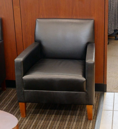 [#B12-6] Black lounge chair