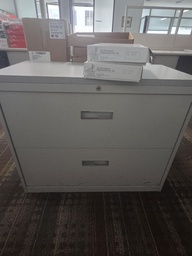 [#D6-206] 2 drawer filing cabinet - scratched