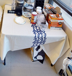 [#C8-11] Square folding card table