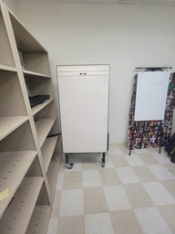 [#F4-187] Whiteboard W/ wheels 