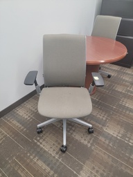 [#B13-413] Office chair