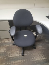 [#B13-430] Office chair