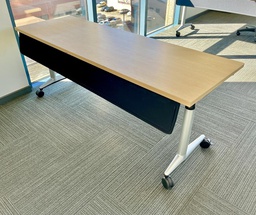 [#C13-9] Flip top Table with black modesty - Akira 72 x 29