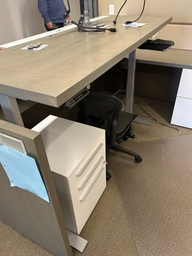 [#E10-24] 58x29 Halcon sit/stand