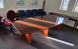 [#C7-31] Conference Table 2