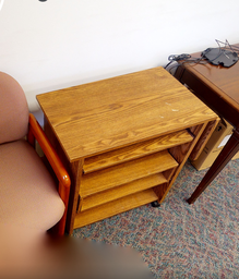 [#D19-33] Small Cabinet on casters