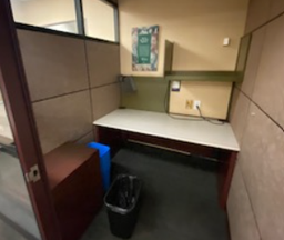 [#A1-36] Hotel Private Offices with a Desk