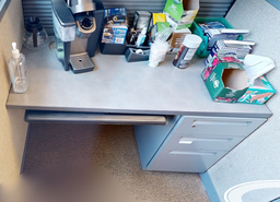 [#E4-4] Pedestal desk