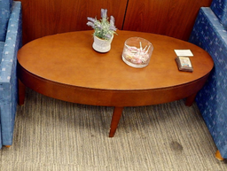 [#C3-8] Oval coffee table