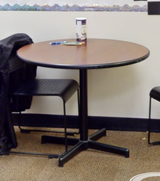 [#C4-7] Round meeting table