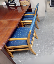 [#B9-1] Blue patterned guest chair