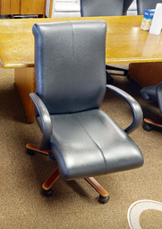 [#B5-5] Blue conference chair, mobile