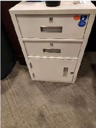 [#D16-38] Lockable Cabinet