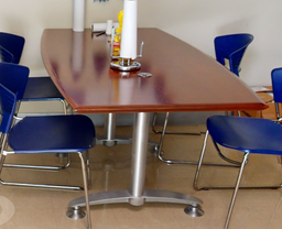 [#C5-8] Small conference table