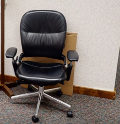 [#B13-33] Task Chair 
