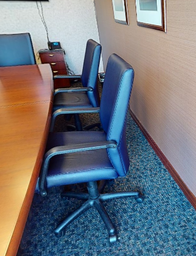 [#B5-7] Conference Chair 