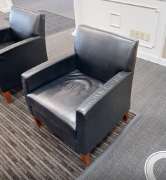 [#B12-6] Black lounge chair