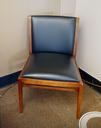 [#B9-6] Black side chair no arms