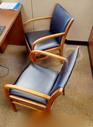 [#B9-4] Black guest chair