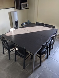 [#C1-10] Kitchen Table