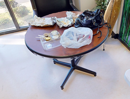 [#C4-6] Communal Table