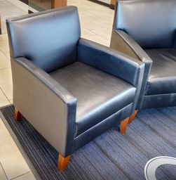 [#B12-5] Black lounge chair