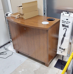 [#D19-8] Small Cabinet