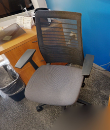 [#B13-3] Task chair