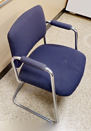 [#B8-5] Blue guest chair