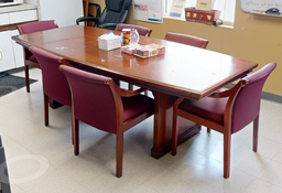 [#C6-16] Small conference table