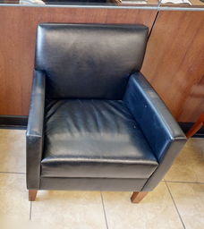 [#B12-8] Black lounge chair