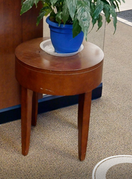 [#C11-12] Side small round table